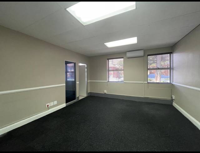 488M² OFFICE TO LET IN RIVONIA